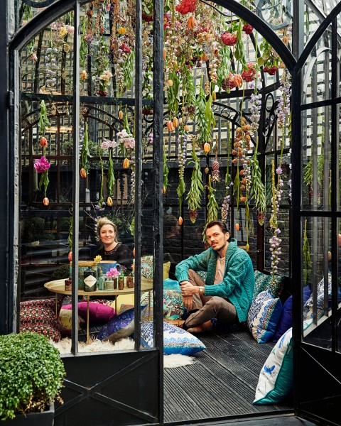 Feature-Matthew-Williamson-Blakes-Hotel-Floral-Collaboration-2015-with-Rebecca-Louise-Law-and-Hendricks-Gin-480x600