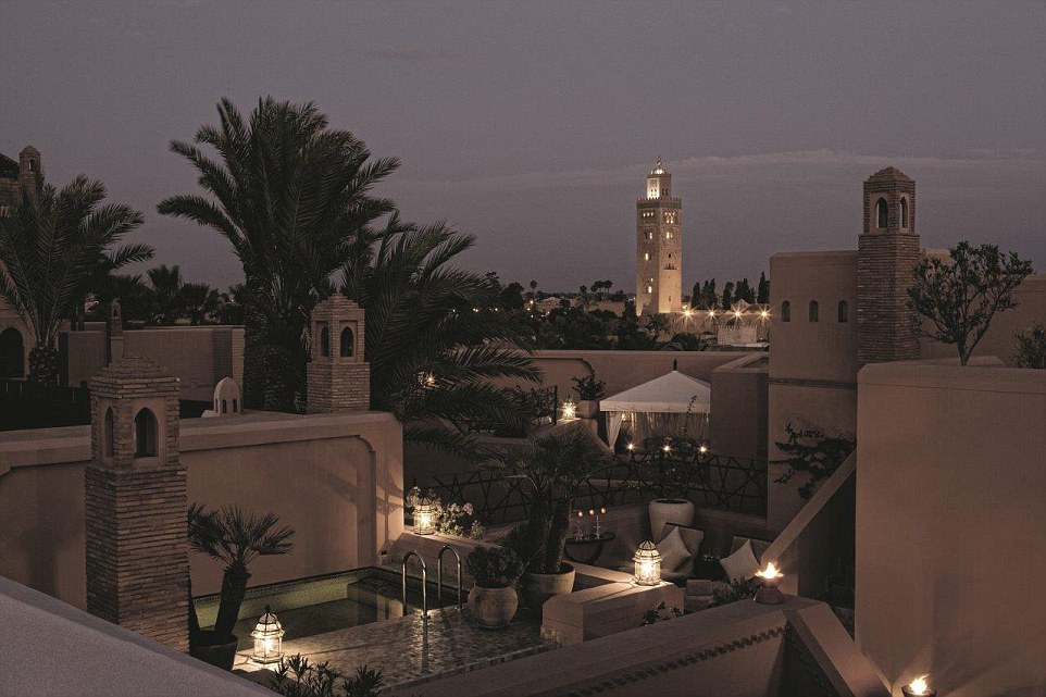 3F34CF6900000578-4408730-A_luxurious_sanctuary_in_the_ancient_medina_of_Marrakech_the_Roy-a-16_1492417124546
