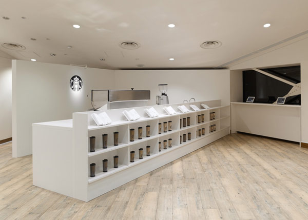 Starbucks-Coffee-shop-Japan-3