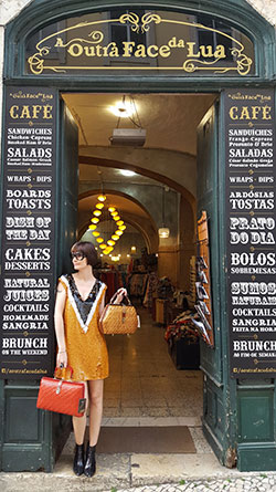 0501_urbanist_vintageshopping_250